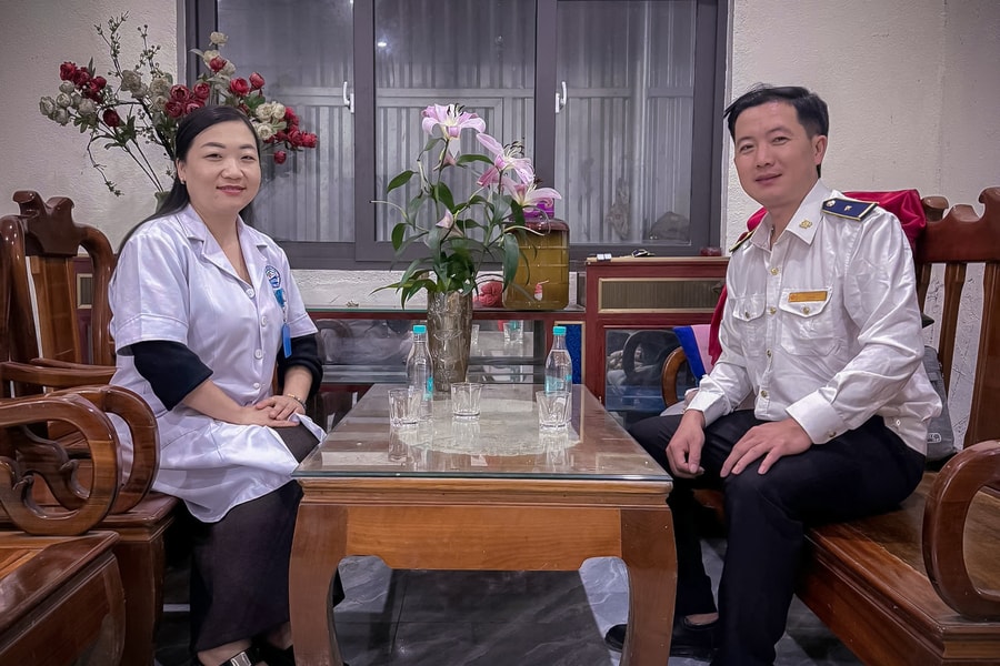 Vợ chồng bác sĩ người Mông thầm lặng cống hiến nơi vùng biên Nghệ An