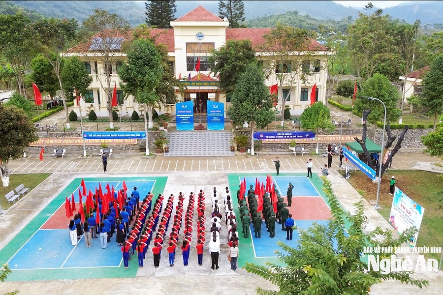 Ấm áp Chương trình 'Xuân biên cương - Thắm tình quân dân'