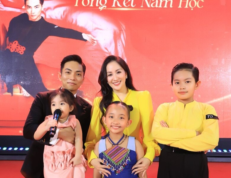 Phan Hiển hé lộ mối quan hệ với mẹ vợ hoa khôi trong 18 năm gắn bó cùng Khánh Thi