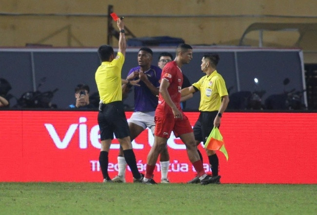 Hà Nội FC tổn thất lực lượng nghiêm trọng trước đại chiến derby với CAHN