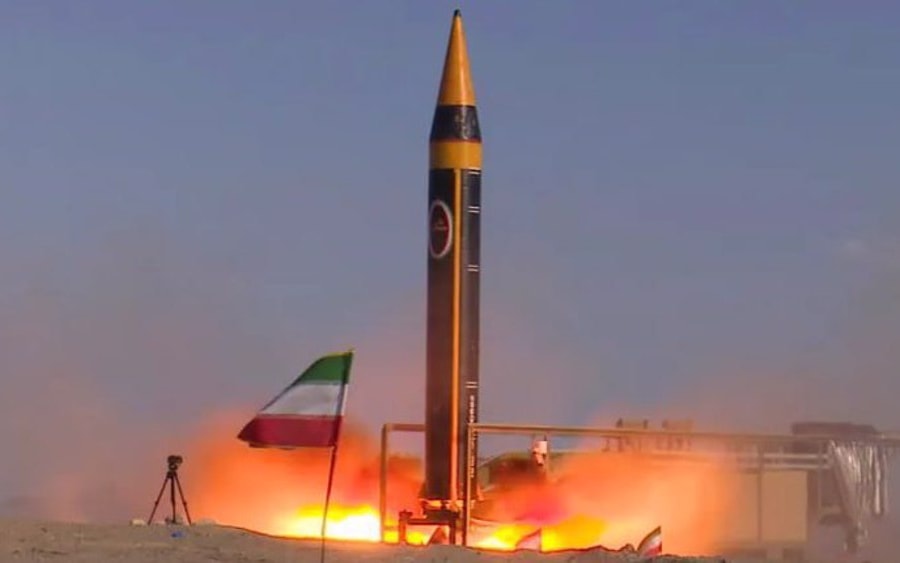 Iran tấn công Israel bằng tên lửa Khorramshahr-4 và cáo buộc từ Azerbaijan