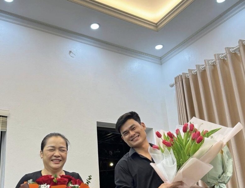 Ca sĩ Hòa Minzy công khai bạn trai quân nhân Văn Cương: Gia đình đã sang nhà hỏi cưới