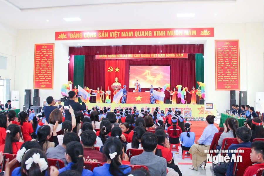 Phát động Cuộc thi “Em yêu biển, đảo quê hương” tại Nghệ An