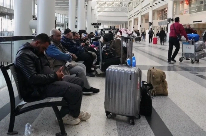 Dubai: Du khách chi hàng tỷ đồng thuê máy bay riêng để rời vùng căng thẳng
