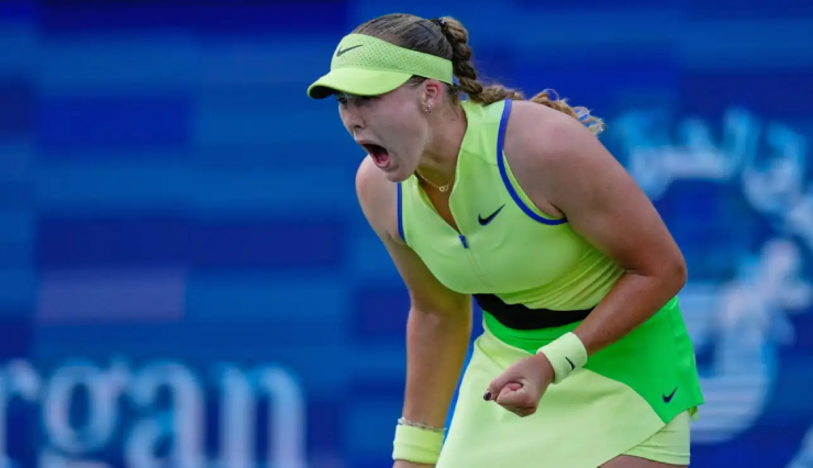 Mirra Andreeva đập gãy 2 vợt, đối mặt nguy cơ văng khỏi Top 10 WTA sau thất bại tại Indian Wells