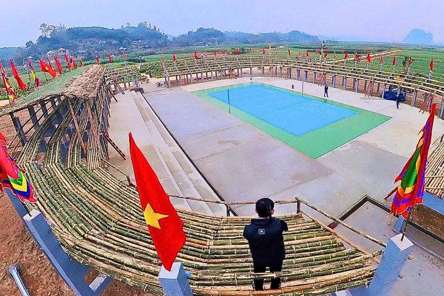 Nghệ An: Độc đáo sân bóng chuyền bằng tre tại Lễ hội Hoa gạo xã Nhân Hòa