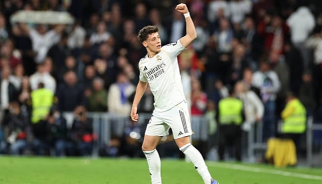 Real Madrid đè bẹp Elche 4-1: Siêu phẩm 60m của Arda Guler làm nổ tung Bernabeu