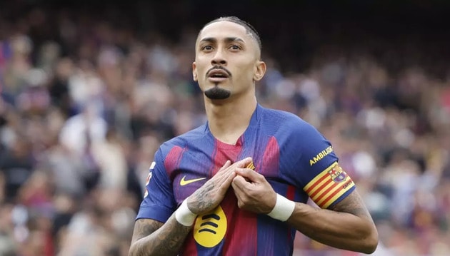 Raphinha lập hat-trick hủy diệt Sevilla: Đẳng cấp thủ quân và cuộc đổ bộ Top 10 Pichichi