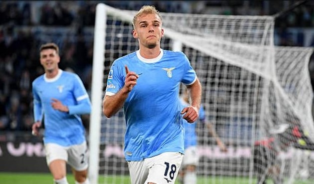 Lazio đánh bại AC Milan 1-0: Gustav Isaksen định đoạt trận đấu tại sân Olimpico