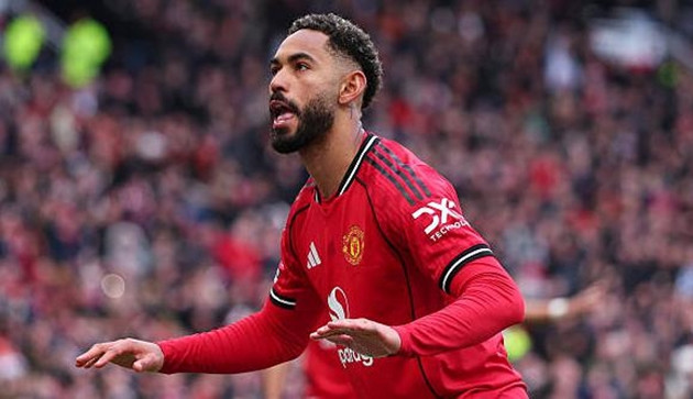 Manchester United hạ gục Aston Villa 3-1: Matheus Cunha rực sáng trong vai trò mới