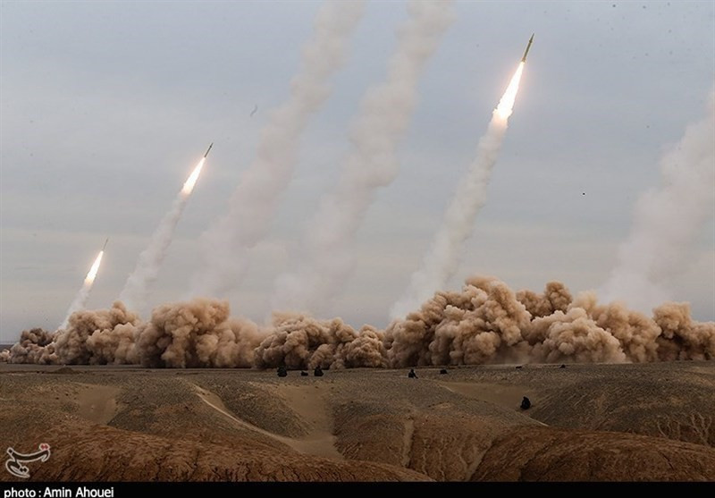 Iran tấn công loạt căn cứ Mỹ và Israel bằng tên lửa siêu thanh Fattah