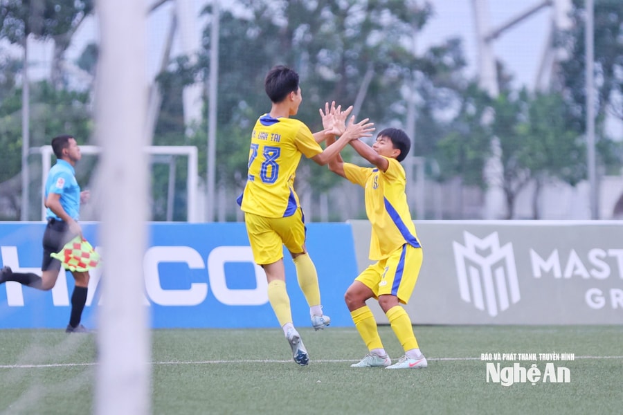 U15 Sông Lam Nghệ An I toàn thắng 8 trận, U15 Sông Lam Nghệ An II dừng bước tiếc nuối
