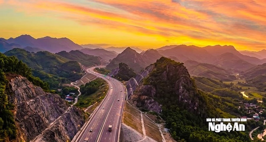 Chuẩn bị các điều kiện khởi công Dự án Đường bộ cao tốc Vinh – Thanh Thủy