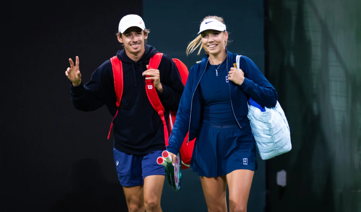 Alex De Minaur và Katie Boulter gây sốt với màn đua xe phạt giặt đồ tại Miami Open
