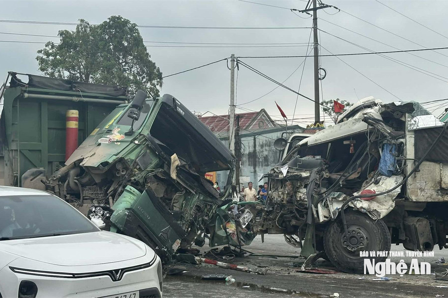 Tai nạn liên hoàn giữa 3 ô tô trên Quốc lộ 1A, một tài xế tử vong