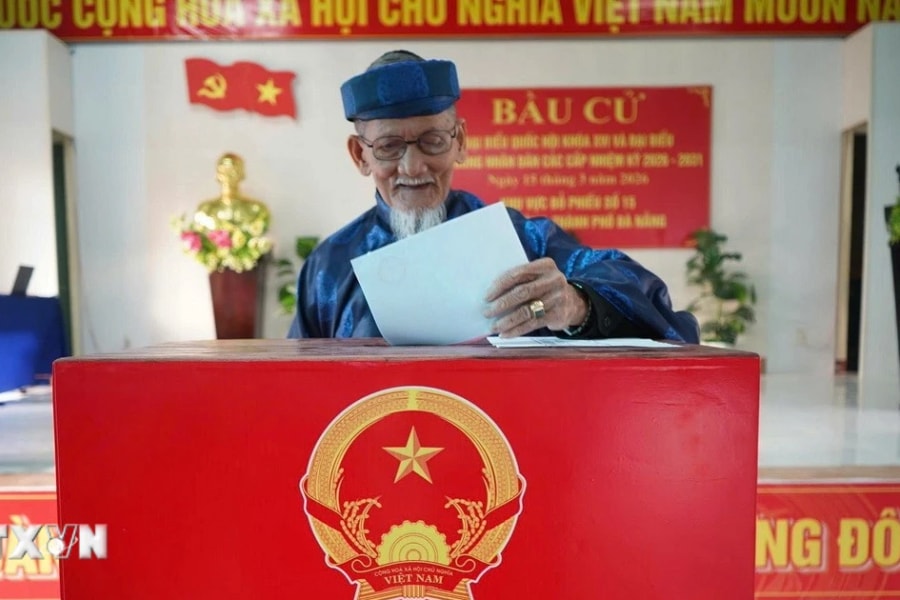 Tiếp nối mạch nguồn dân chủ, vững bước tiến vào giai đoạn phát triển mới