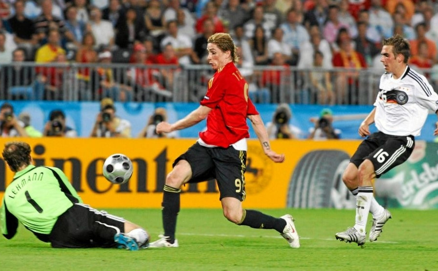 Fernando Torres và cú bứt tốc xé toạc lịch sử bóng đá Tây Ban Nha tại EURO 2008
