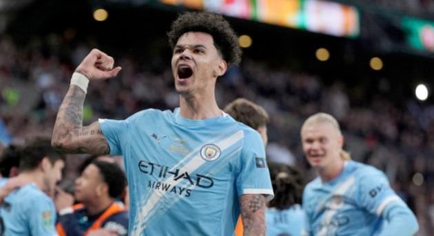 Cú đúp của hậu vệ trái Nico O'Reilly giúp Man City vô địch Carabao Cup 2026