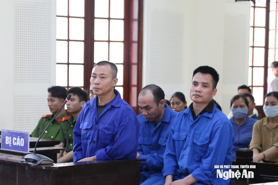 Móc nối mua bán ma túy nhiều tầng, 4 bị cáo lĩnh 80 năm tù