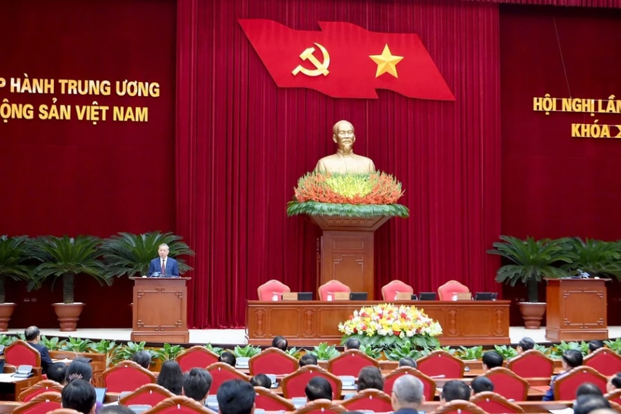 Bế mạc Hội nghị lần thứ hai Ban Chấp hành Trung ương Đảng khóa XIV