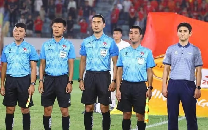 'Vua thẻ' người Hàn Quốc bắt trận tuyển Việt Nam - Malaysia; Xuân Son trở lại, tuyển Việt Nam đủ quân trước trận gặp Bangladesh