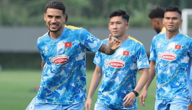 Việt Nam vs Bangladesh: Chờ đợi màn ra mắt lịch sử của cặp song sát Xuân Son - Hoàng Hên