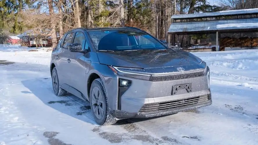 Toyota bZ 2026: Bước tiến mới về hiệu năng nhưng vẫn thiếu công nghệ then chốt
