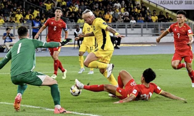 Tuyển Malaysia mất 8 trụ cột trước đại chiến Việt Nam: Đợi chờ song sát Faisal và Safawi
