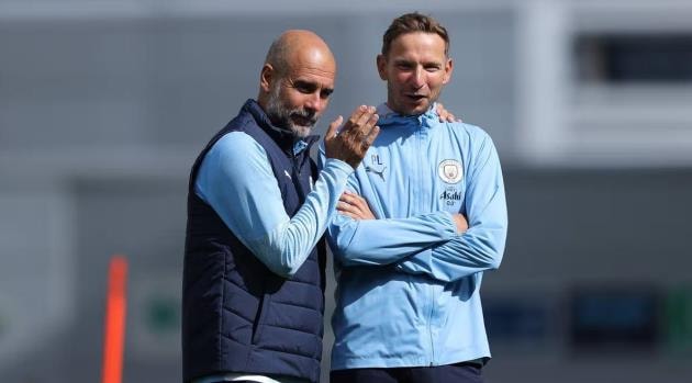 Pep Lijnders: Cánh tay phải giải phóng tư duy thiên tài của Guardiola tại Man City