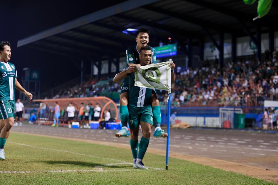 Đồng Nai hạ gục Trẻ PVF-CAND 2-0: Alex Sandro tỏa sáng, xây chắc ngôi đầu Hạng Nhất