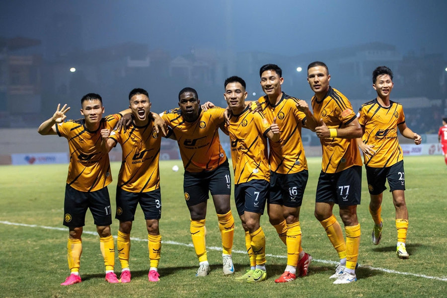 Thanh Hóa vùi dập Công An TP.HCM 4-0: Khúc khải hoàn giải tỏa cơn khát trụ hạng