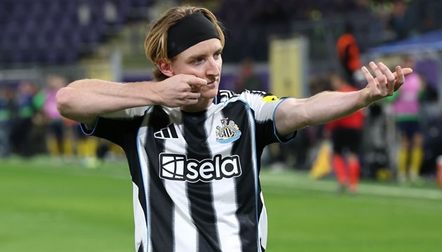 Arsenal thách thức Liverpool vụ Anthony Gordon, Inter Milan săn đón Guglielmo Vicario