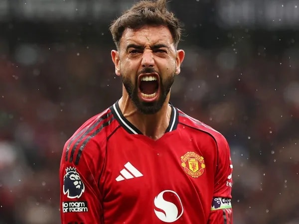 Liverpool đối mặt bài toán thể lực và lịch thi đấu khốc liệt trong cuộc đua Top 4 với Man Utd