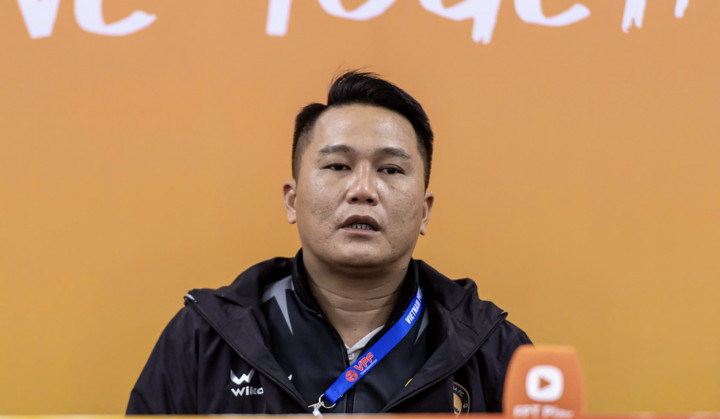 HLV Mai Xuân Hợp cam kết gắn bó với Thanh Hóa sau chiến thắng 4-0 tại V.League