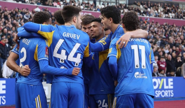 Leeds United hạ West Ham kịch tính để trở lại bán kết FA Cup sau 39 năm