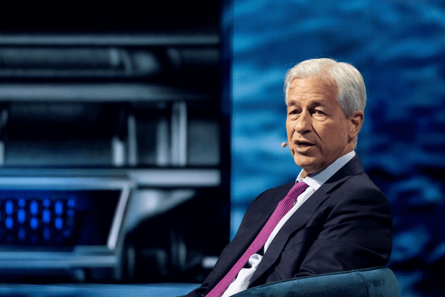 CEO JPMorgan Chase cảnh báo rủi ro lạm phát và lãi suất cao do xung đột Mỹ-Iran