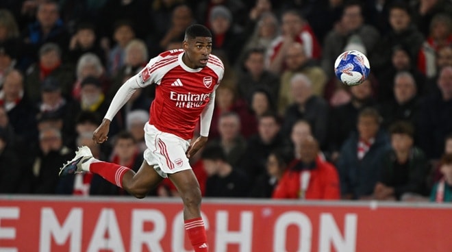 Arsenal đấu Sporting CP: Cristhian Mosquera là lời giải cho bài toán thay thế Jurrien Timber