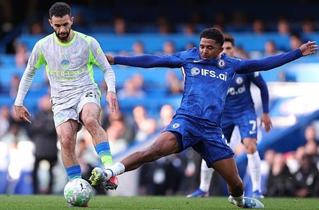 Chelsea thảm bại 0-3 trước Manchester City: Hàng thủ tỷ bảng và thực tại đắng cay
