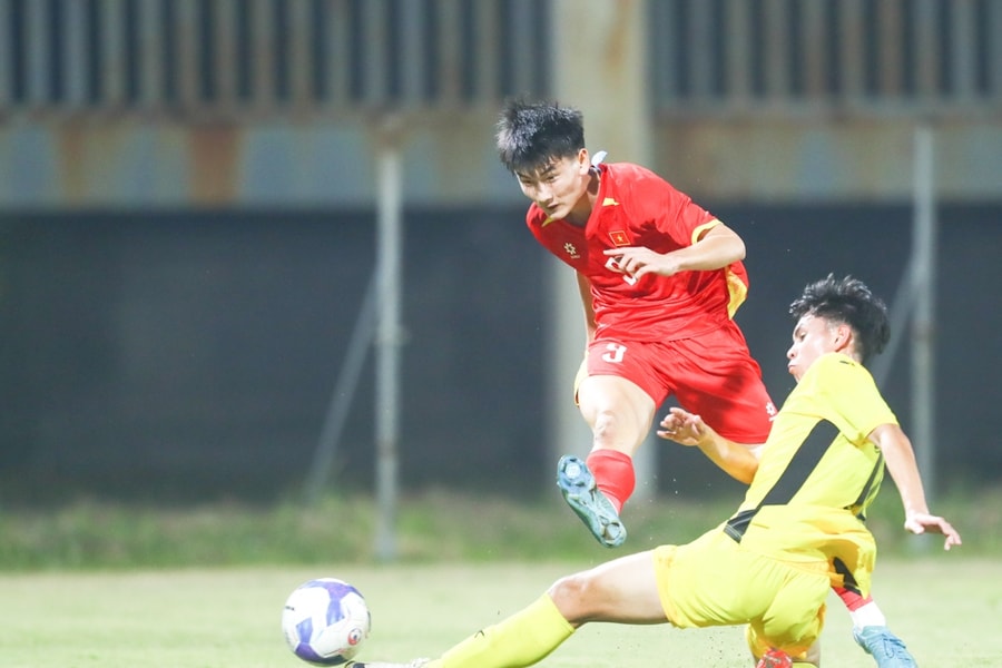 Chuyên gia Malaysia yêu cầu thanh tra nội bộ sau trận thua 0-4 trước U17 Việt Nam