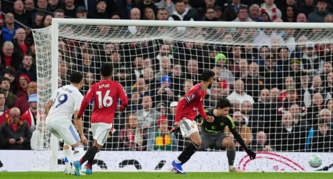 MU gục ngã 1-2 trước Leeds United: Thẻ đỏ nghiệt ngã và dấu chấm hết sau 45 năm