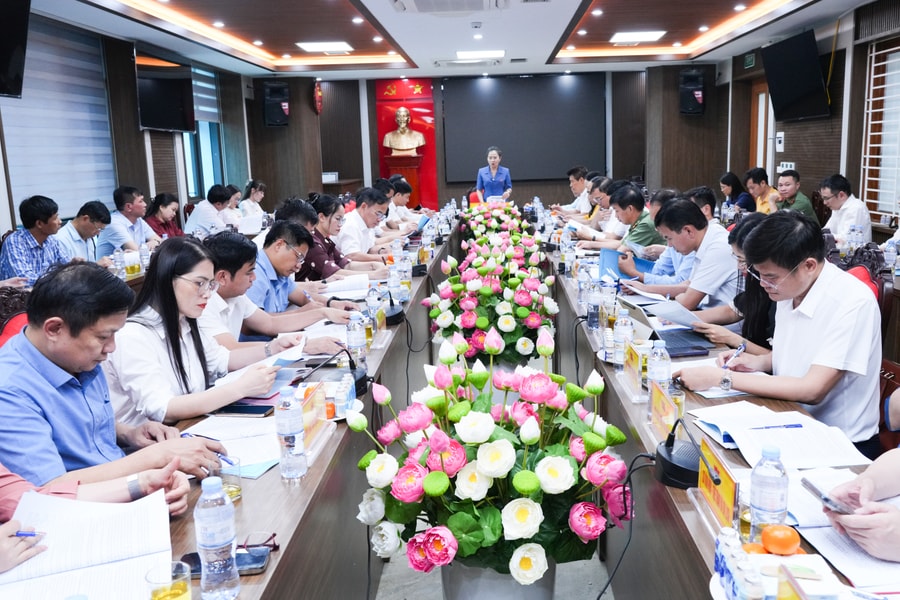 Phó Bí thư Tỉnh ủy Võ Thị Minh Sinh làm việc với các xã: Đô Lương, Bạch Ngọc, Văn Hiến, Bạch Hà, Thuần Trung, Lương Sơn