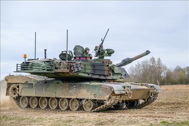 Lãnh đạo EU và NATO thúc đẩy kế hoạch tăng cường sản xuất vũ khí tại châu Âu