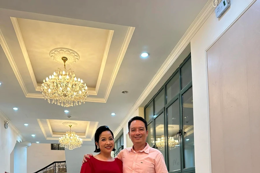Diva Mỹ Linh tiết lộ quy luật bù trừ thú vị và cuộc hôn nhân gần 30 năm với nhạc sĩ Anh Quân