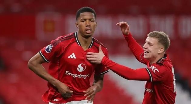 Chido Obi rực sáng đưa U18 Man Utd vào chung kết: Lời khẳng định của số 9 tương lai