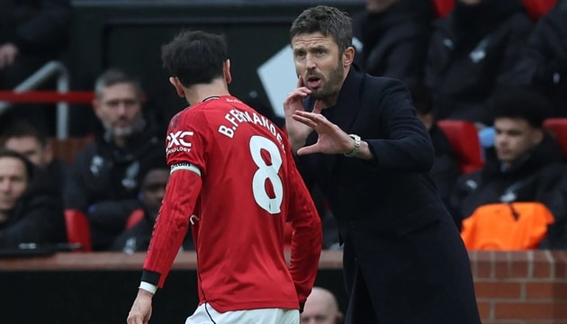 Bruno Fernandes bùng nổ dưới thời Michael Carrick: Sửa sai chiến thuật cho Ruben Amorim