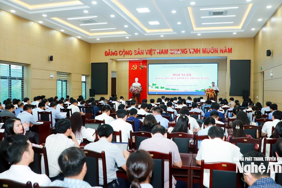 Nghệ An cập nhật các nghị quyết, chỉ thị, chương trình hành động mới của Trung ương, tỉnh đến đội ngũ báo cáo viên
