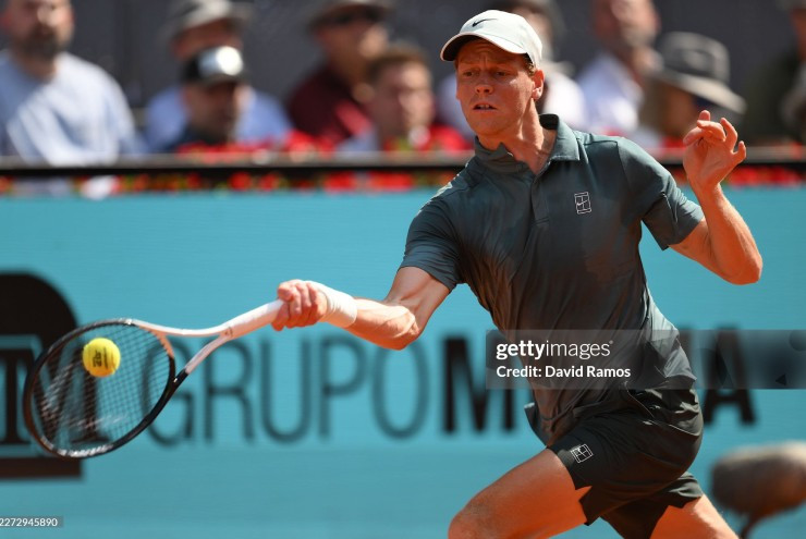 Jannik Sinner ngược dòng đánh bại Benjamin Bonzi tại vòng 2 Madrid Open 2026