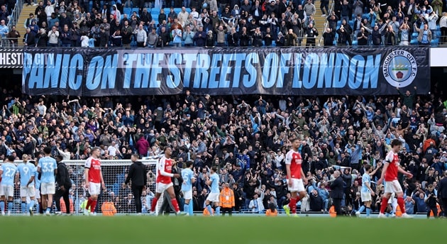 Bi kịch Bắc London: Arsenal nguy cơ mất ngôi vương, Tottenham đối mặt thảm họa xuống hạng