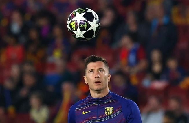 MU nhắm Robert Lewandowski, Arsenal quyết chi 100 triệu euro cho Bruno Guimaraes