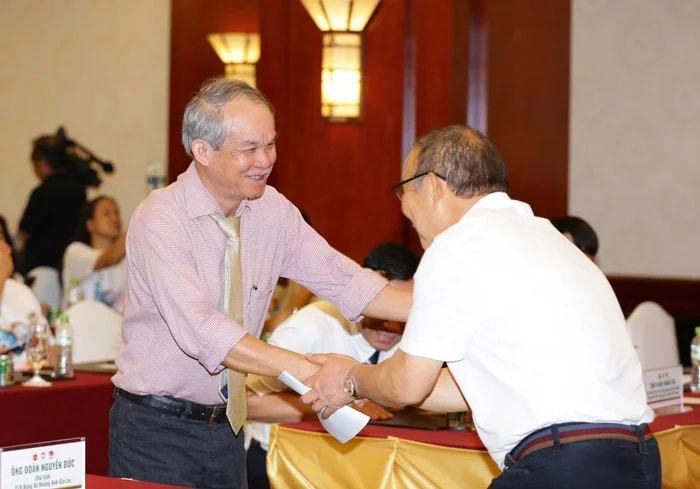 Bầu Đức và triết lý làm bóng đá từ gốc: Ươm mầm trẻ để vươn tầm châu lục